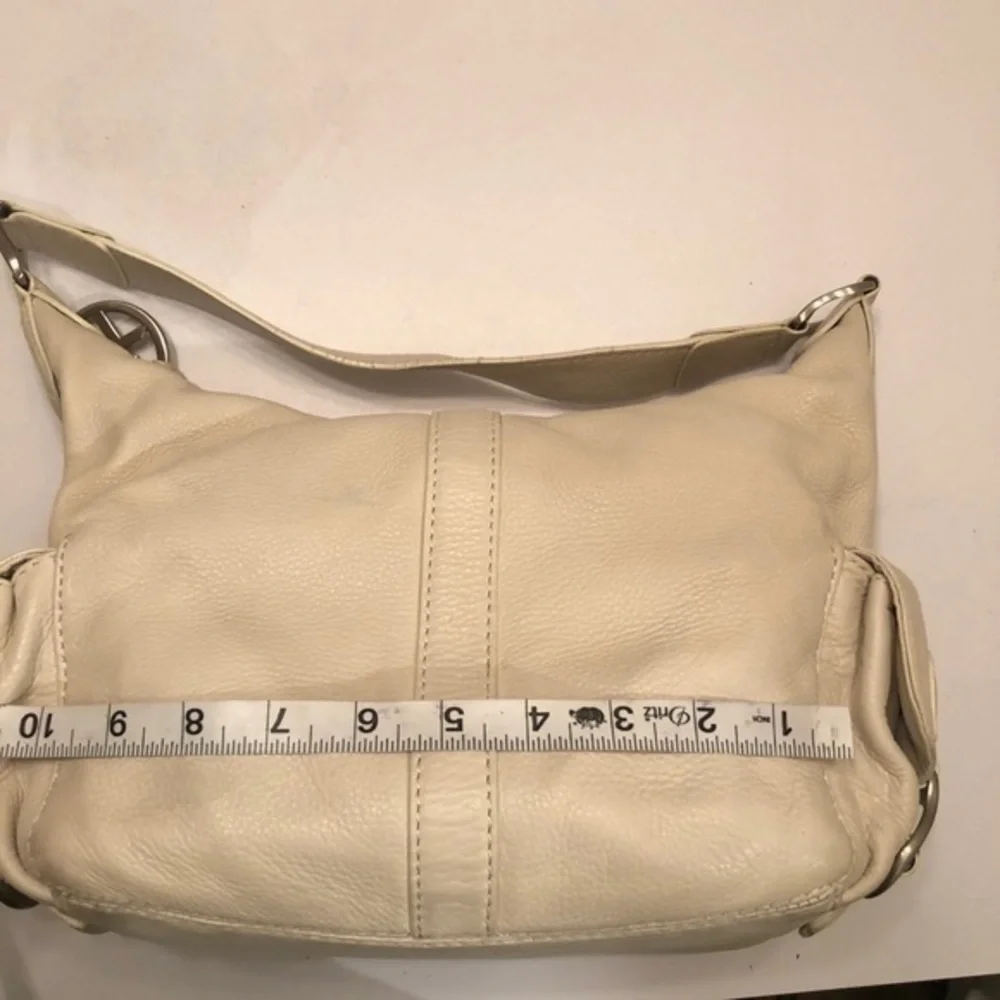 Michael kors cream pebbled leather hobo bag